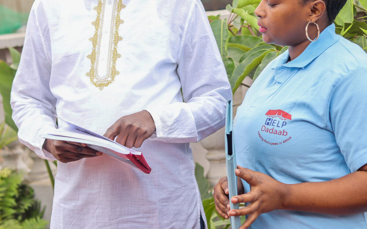 NAIROBI AND MACHAKOS BASED STUDENTS RECEIVING THEIR LEARNING MATERIALS